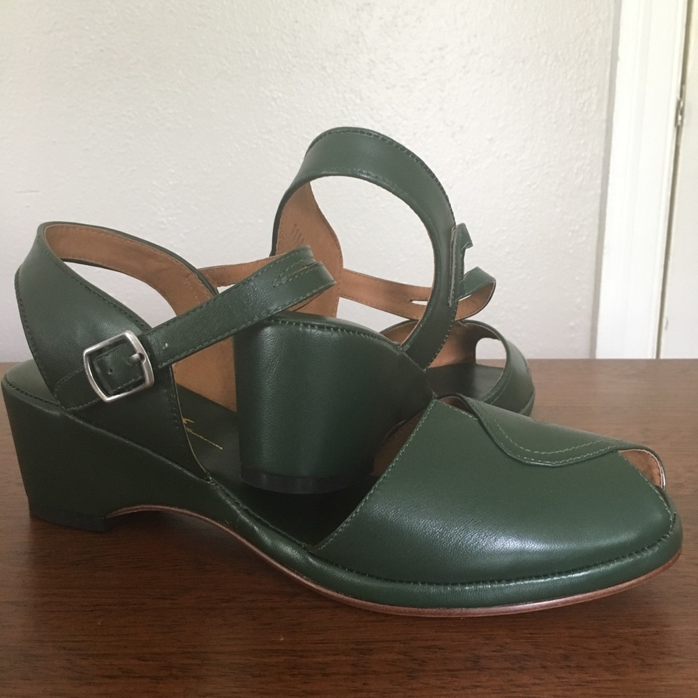 NWT Re-mix Vintage Picasso Dark Green Shoes, Sz 11